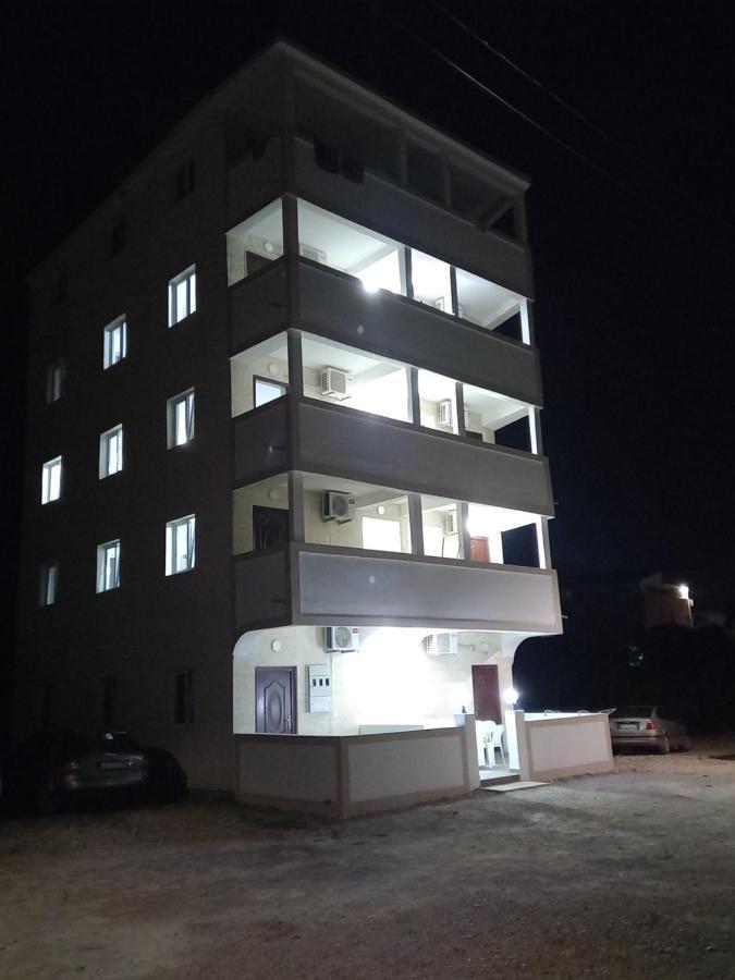 Md Apartmani Canj Exterior photo