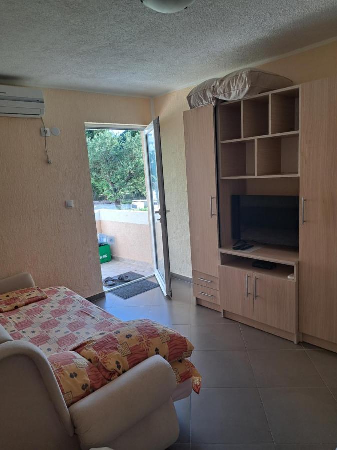 Md Apartmani Canj Exterior photo